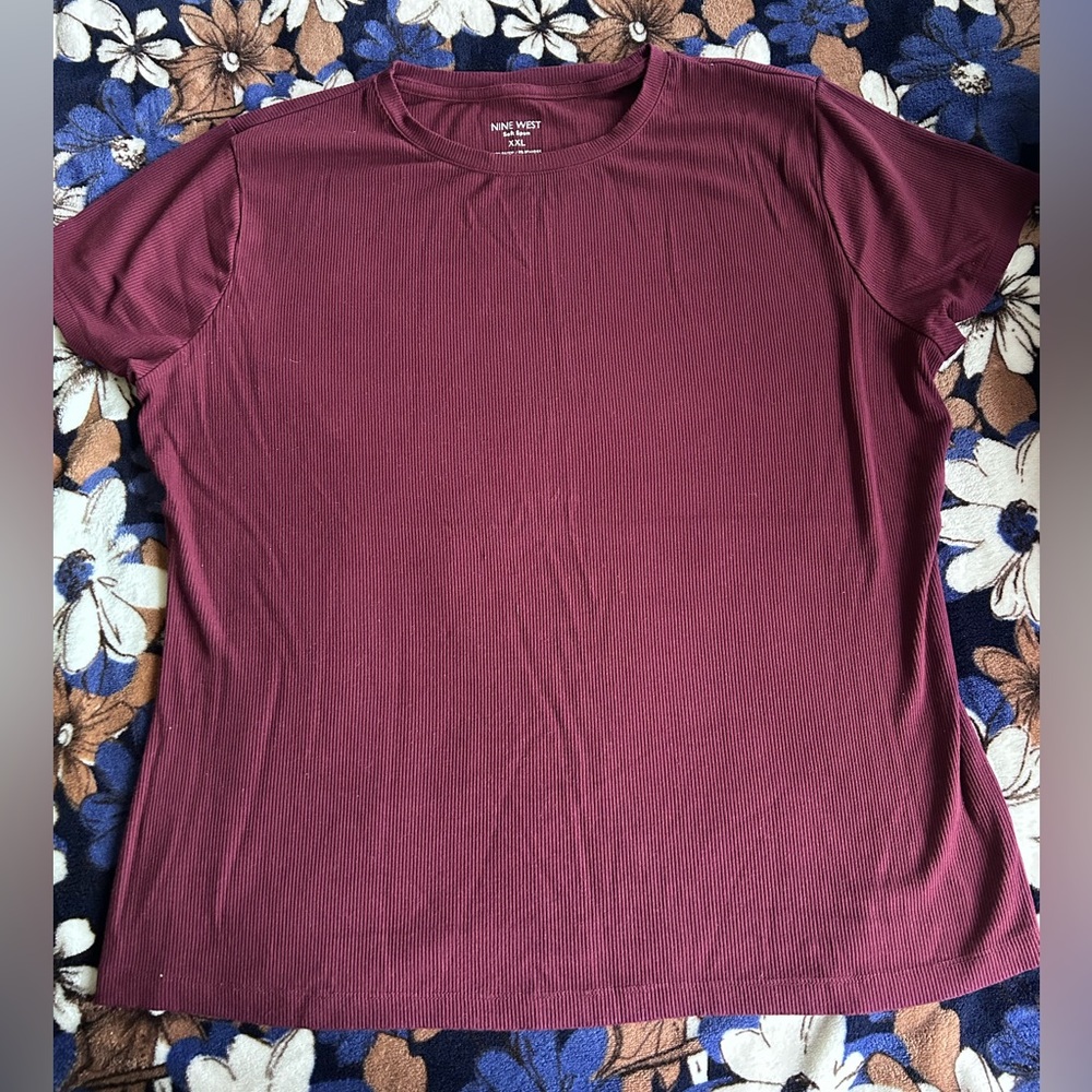 Nine West Ribbed Short Sleeve Tee - Wine